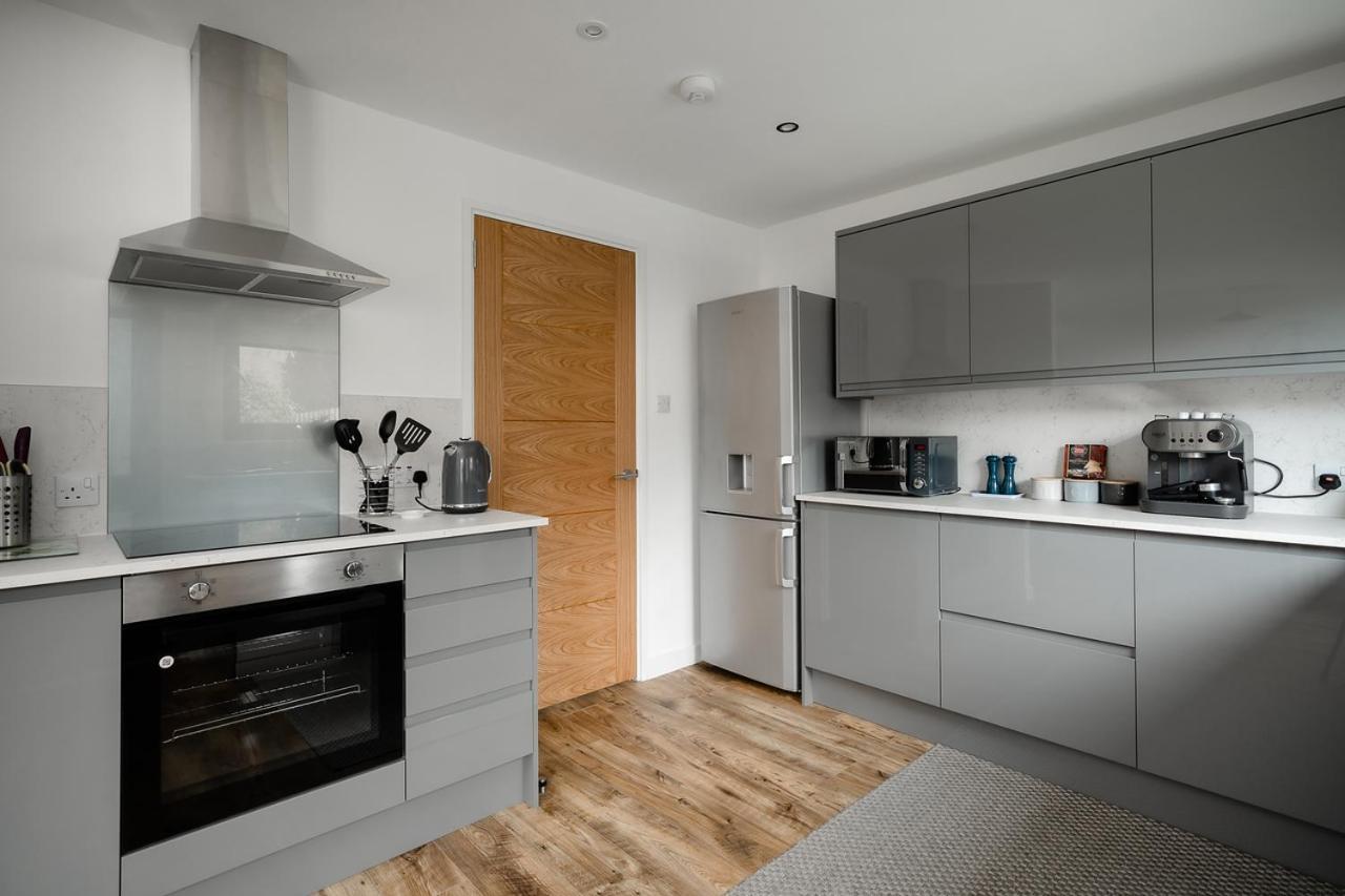 Ness Riverfront Holiday Home - City Centre Inverness Buitenkant foto