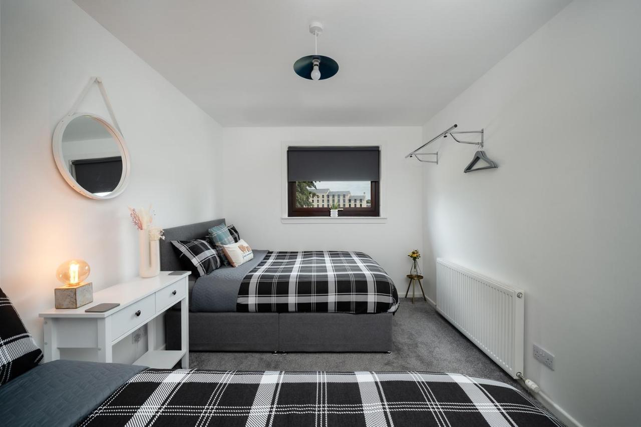 Ness Riverfront Holiday Home - City Centre Inverness Buitenkant foto